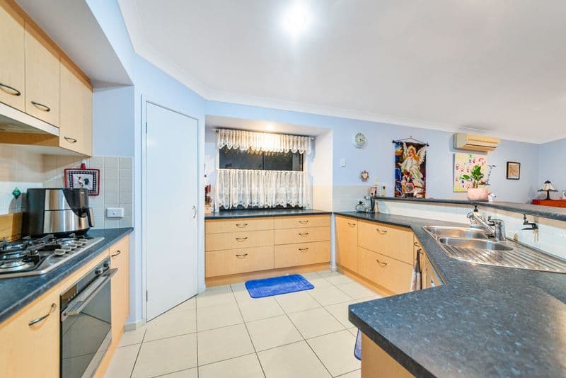 13 Kanangra Crescent, Pacific Pines QLD 4211, Pacific Pines - Thumbnail 5