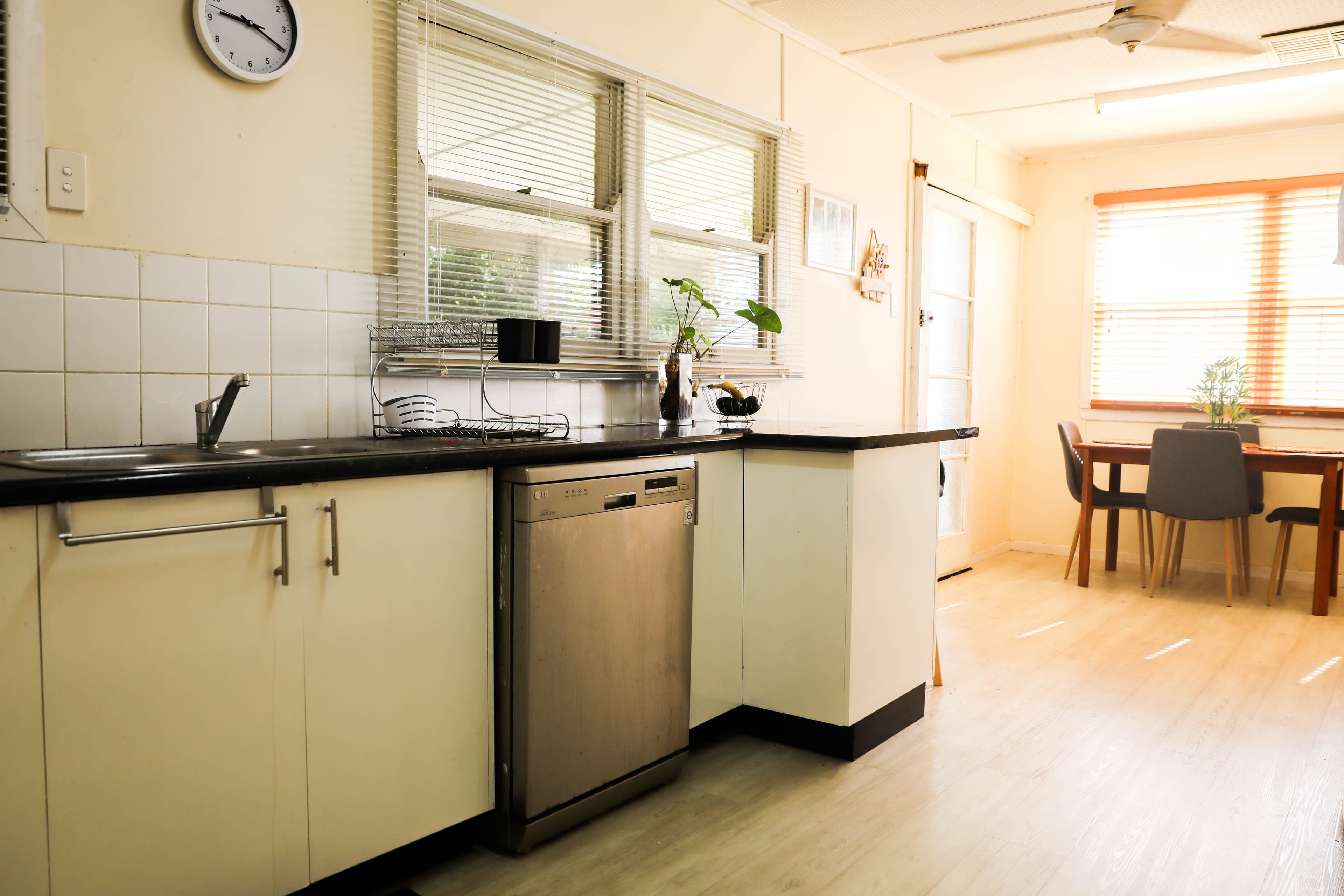 38 Moreton Street, Dalby QLD 4405, Dalby - Thumbnail 2