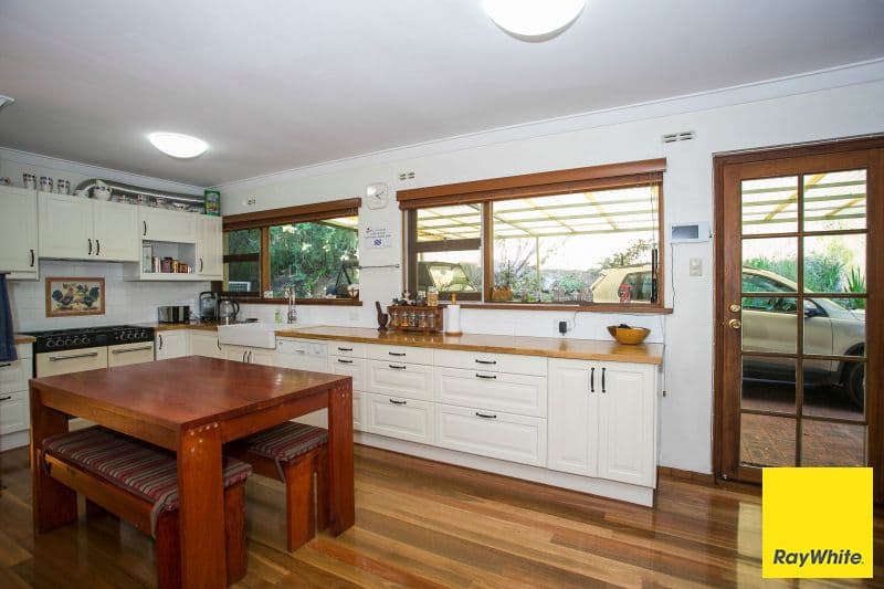 8 Dale Drive, Gooseberry Hill WA 6076, Gooseberry Hill - Thumbnail 5