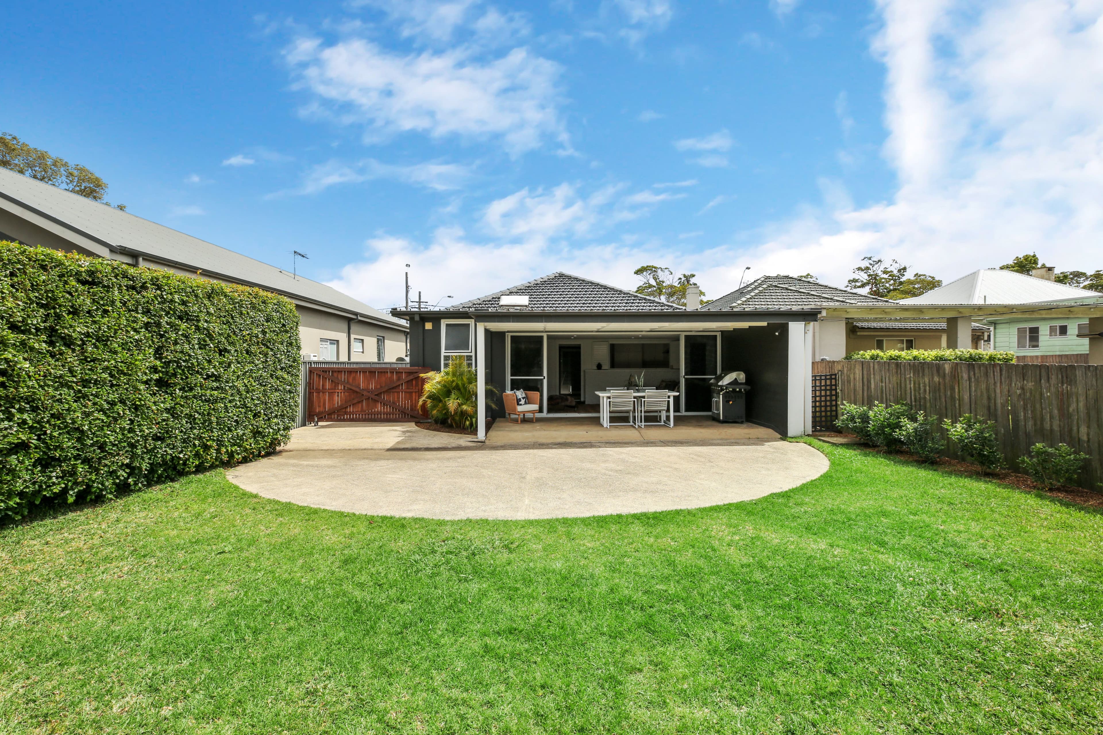 71 High Street, Willoughby - Thumbnail 2