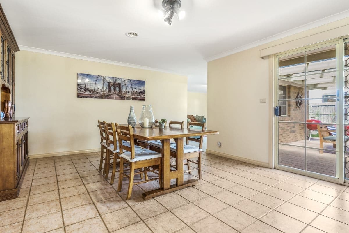 73 Westleigh Drive, Werribee VIC 3030, Werribee - Thumbnail 7