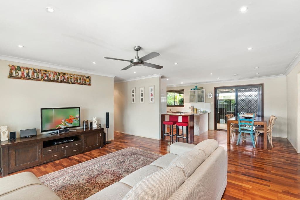 16 Colvillea Court, Palm Beach QLD 4221, Palm Beach - Thumbnail 7