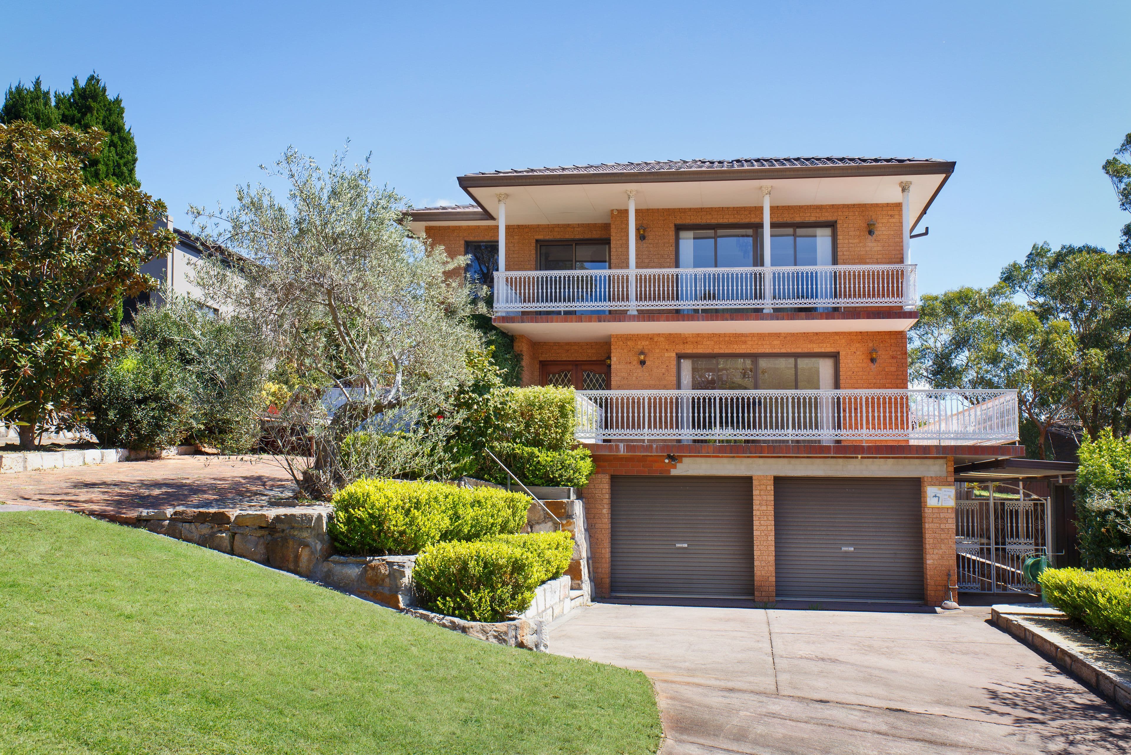 11 Moon Point Road, Illawong NSW 2234, Illawong - Image 1