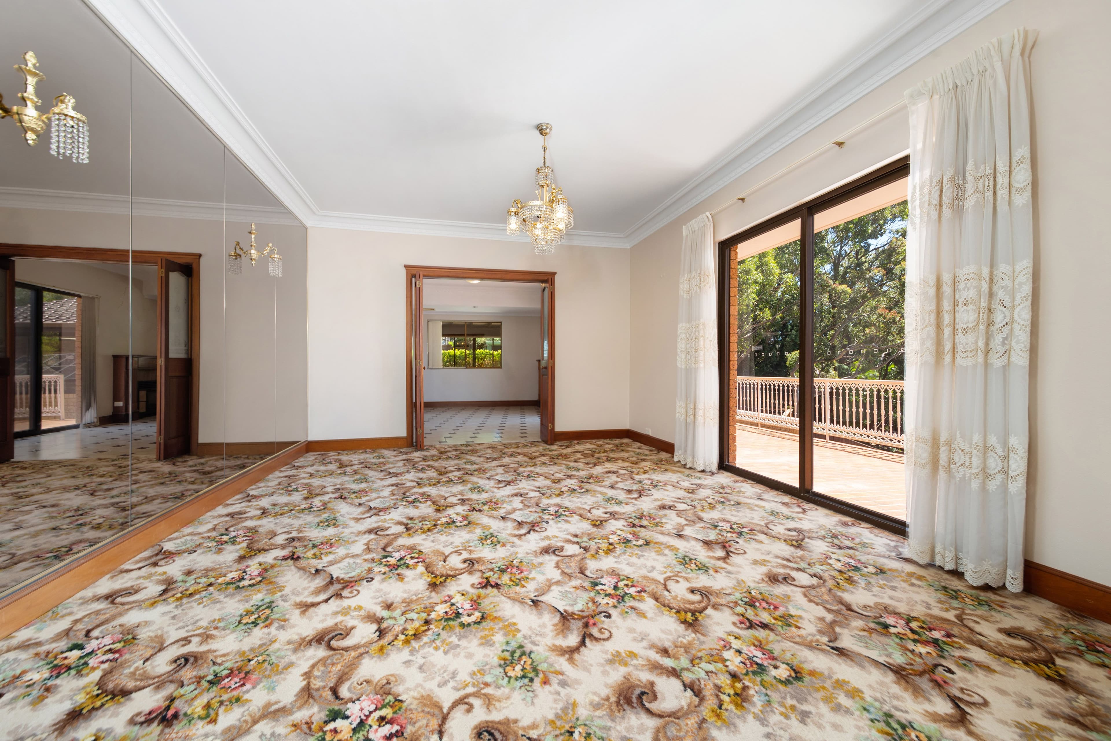 11 Moon Point Road, Illawong NSW 2234, Illawong - Thumbnail 5