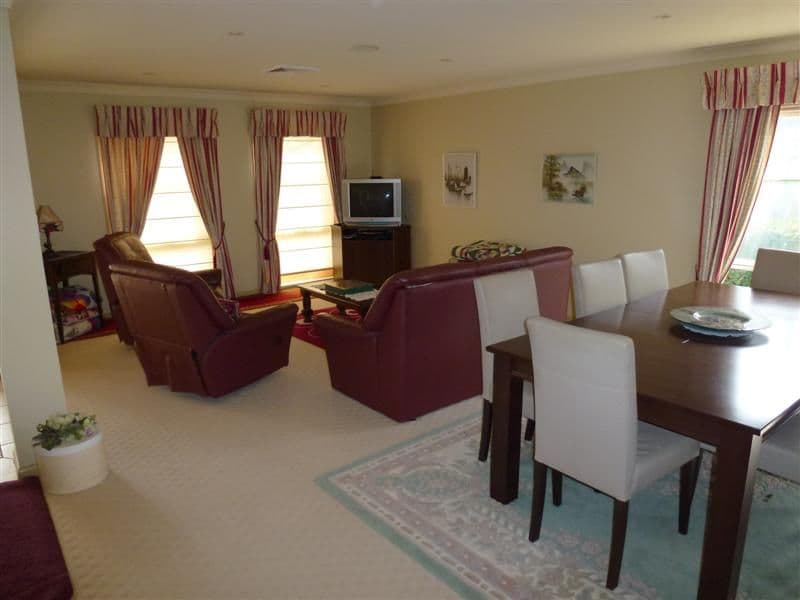 35 Castlereagh Avenue, DUBBO NSW 2830, Dubbo - Thumbnail 2