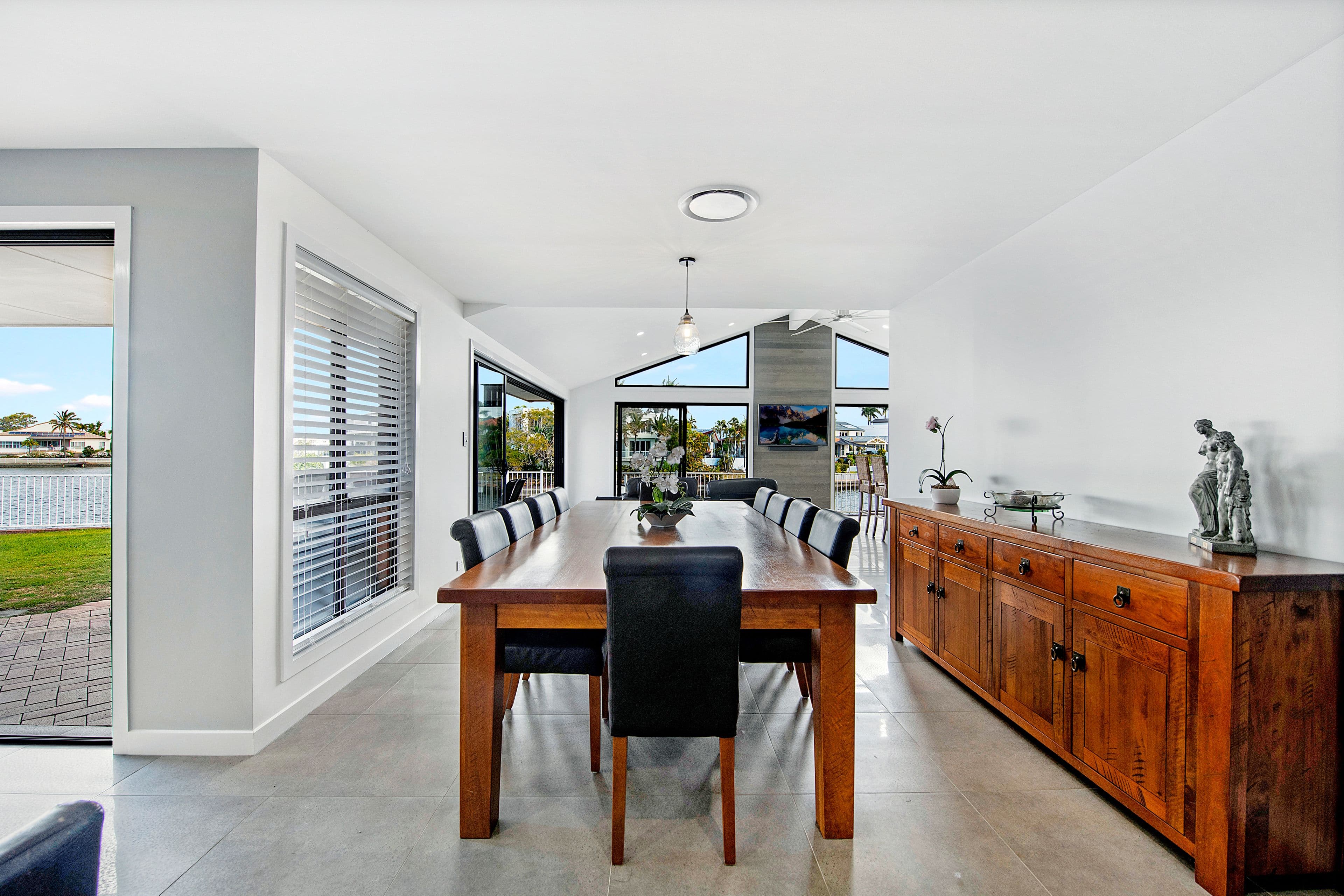 15 Bernardino Court, Mermaid Waters QLD 4218, Mermaid Waters - Thumbnail 6