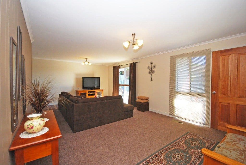 138 Mansfield Avenue, MOUNT CLEAR VIC 3350, Mount Clear - Thumbnail 2