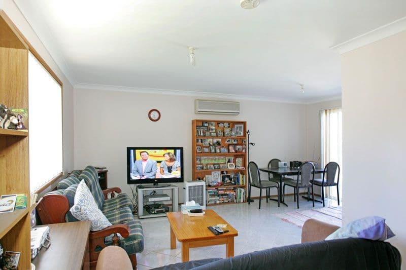 30 Gavin Way, LAKE HAVEN NSW 2263, Lake Haven - Thumbnail 2