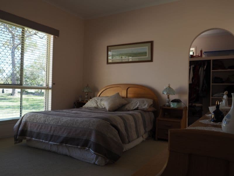 247 Woocoo Drive, Oakhurst QLD 4650, Oakhurst - Thumbnail 7