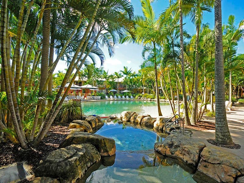 Unit 61 'Diamond Sands', 2320-2330 Gold Coast Highway, MERMAID BEACH QLD 4218, Mermaid Beach - Thumbnail 2