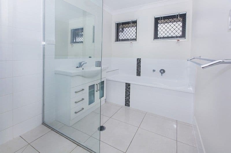 4 Illidge Street, Augustine Heights QLD 4300, Augustine Heights - Thumbnail 4