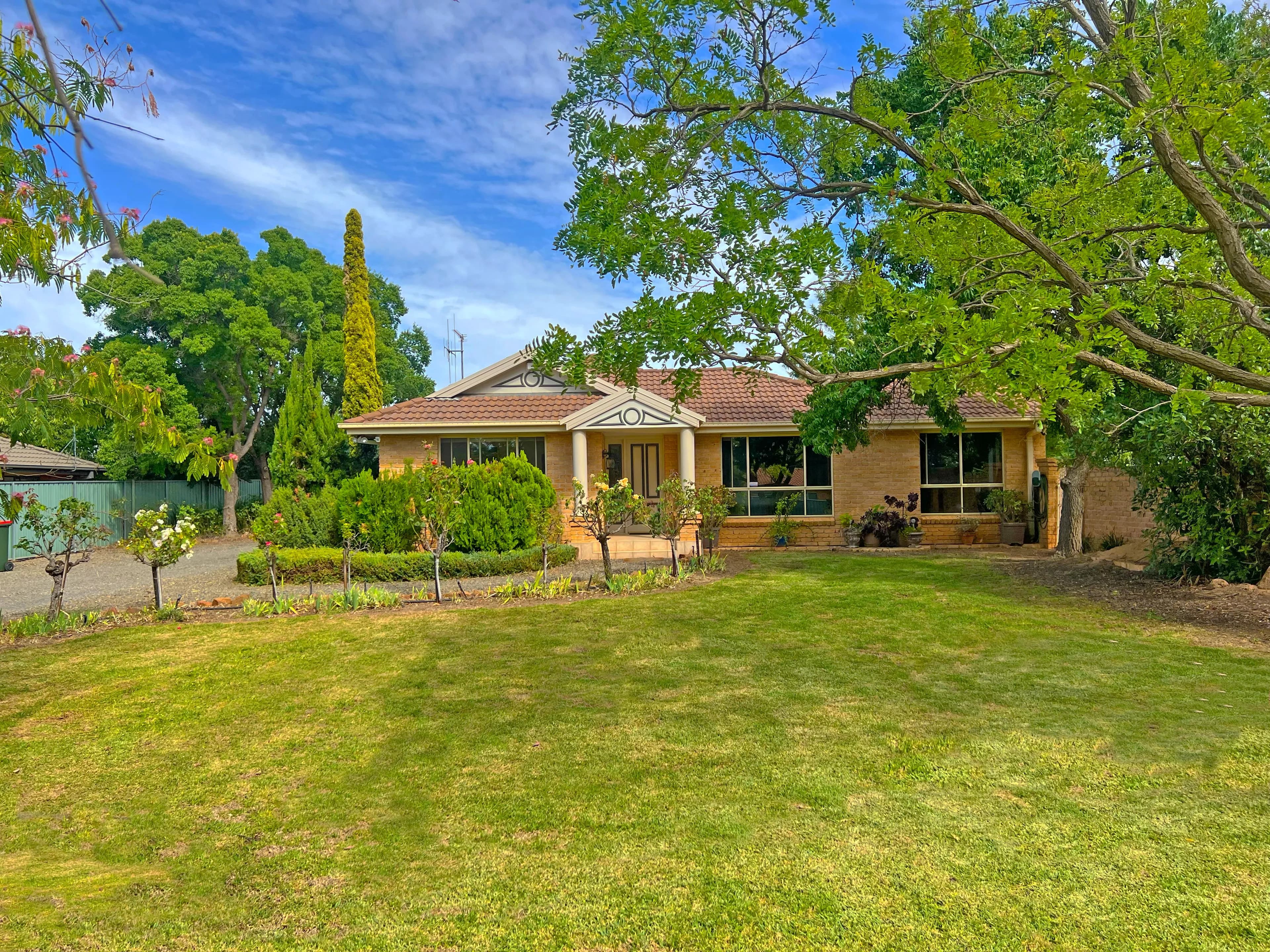 10 Jacaranda Street, Forbes NSW 2871, Forbes - Image 1