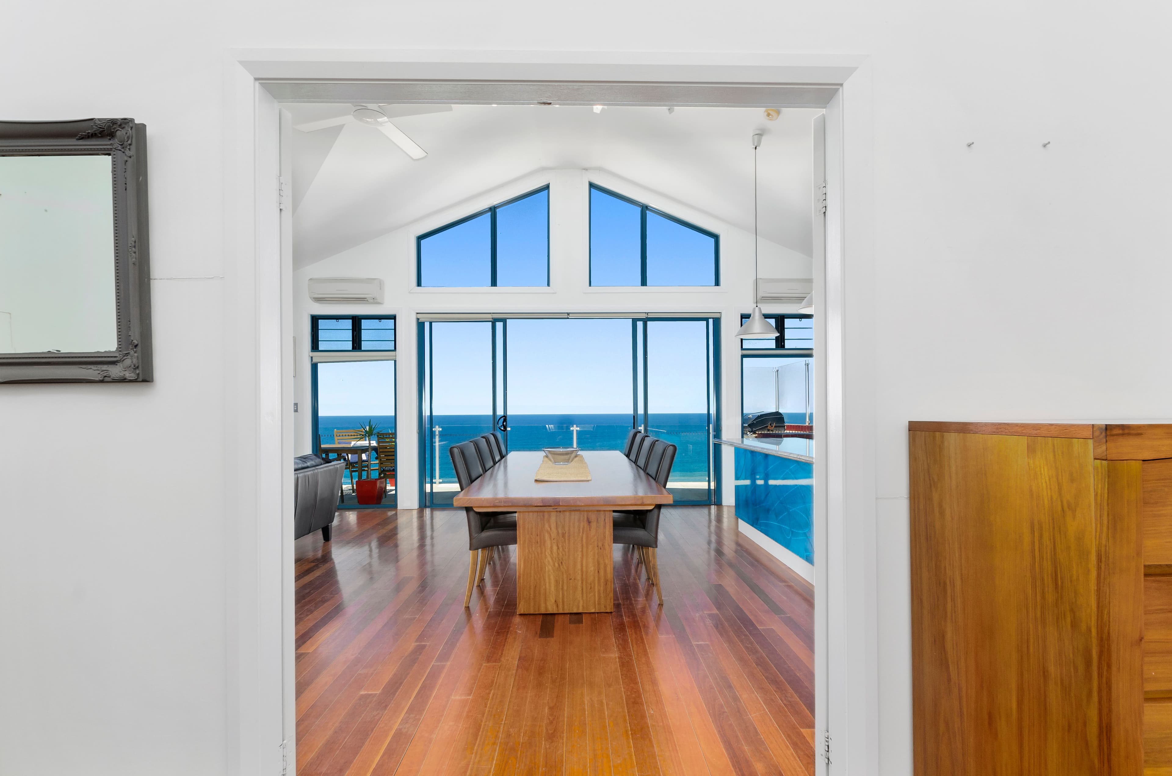 411 Lawrence Hargrave Drive, Scarborough - Thumbnail 2
