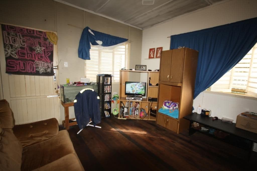 63 Moreton Street, Eidsvold QLD 4627, Eidsvold - Thumbnail 4