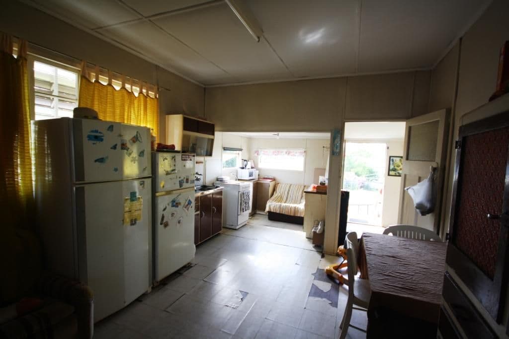 63 Moreton Street, Eidsvold QLD 4627, Eidsvold - Thumbnail 5