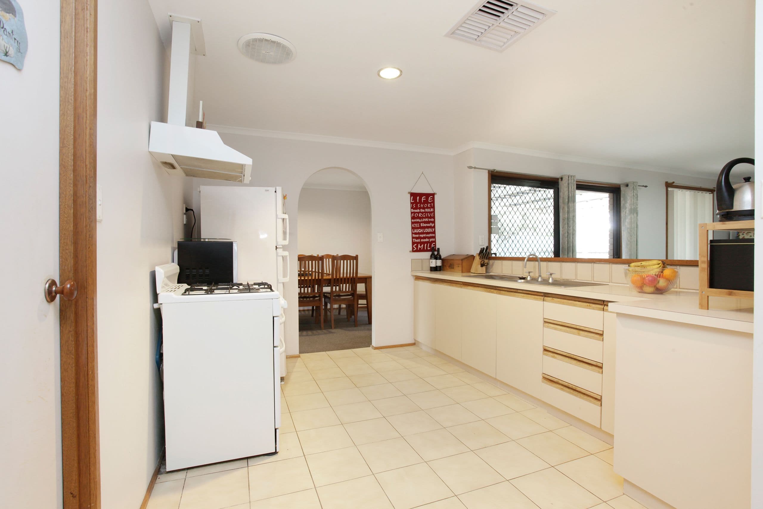 7 Leicester Grove, Andrews Farm SA 5114, Andrews Farm - Thumbnail 2