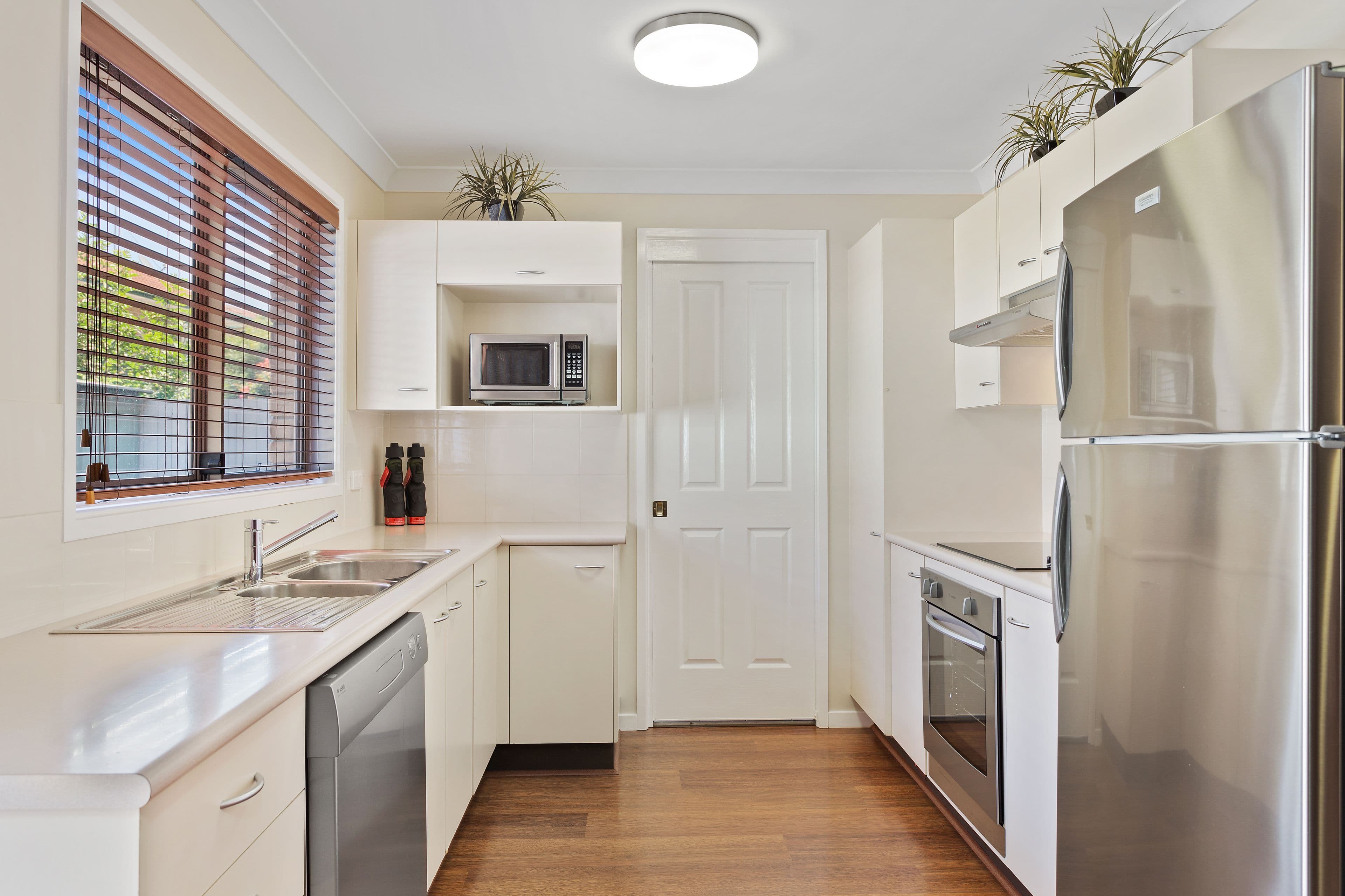 12 Bottlewood Court, Burleigh Waters QLD 4220, Burleigh Waters - Thumbnail 2