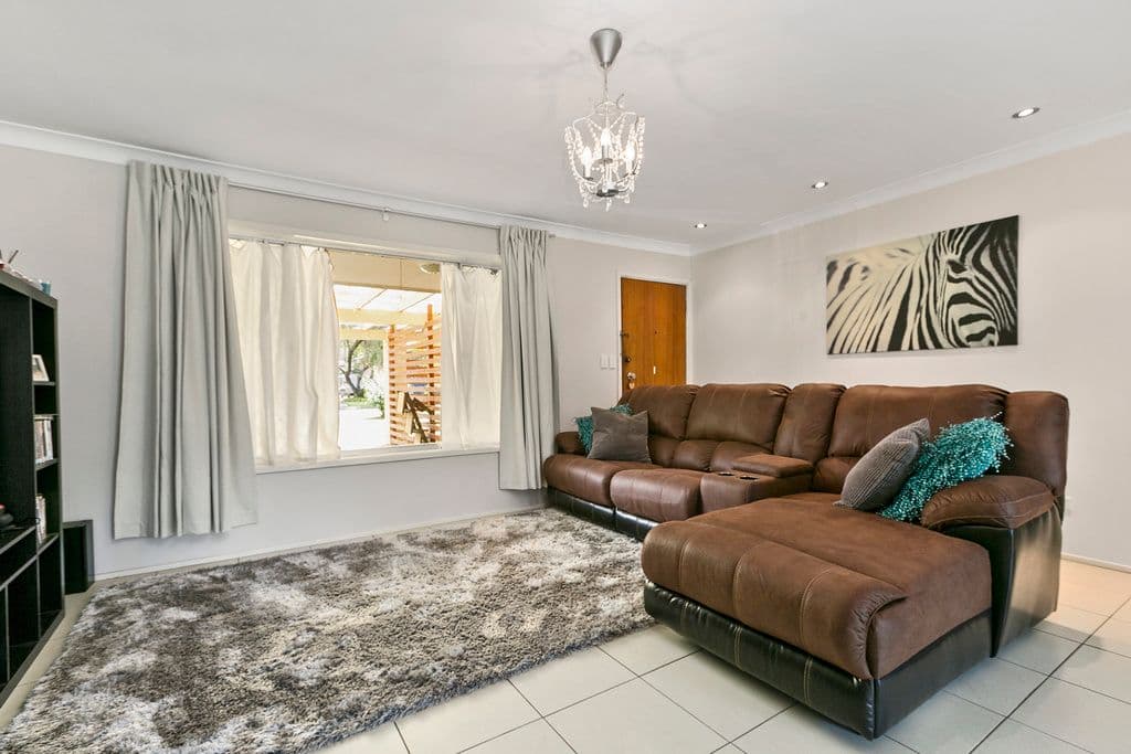 136 Bankside Street, Nathan QLD 4111, Nathan - Thumbnail 2