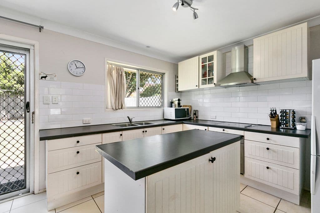 136 Bankside Street, Nathan QLD 4111, Nathan - Thumbnail 3