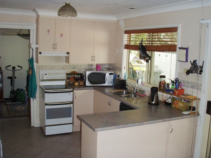 2 Dumbrell Road, BULLI NSW 2516, Bulli - Thumbnail 2