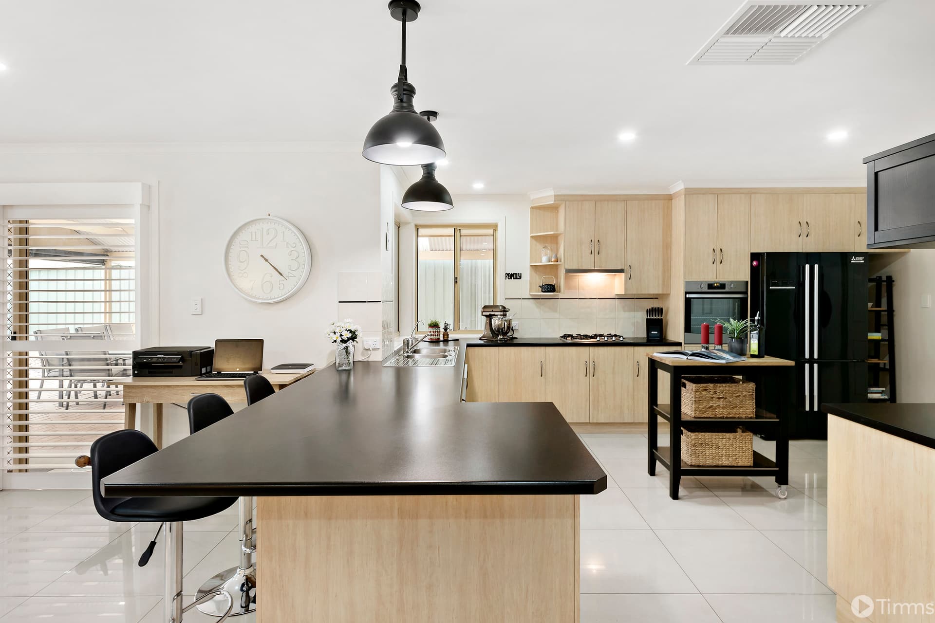 8 Caroline Close, Sheidow Park - Image 1