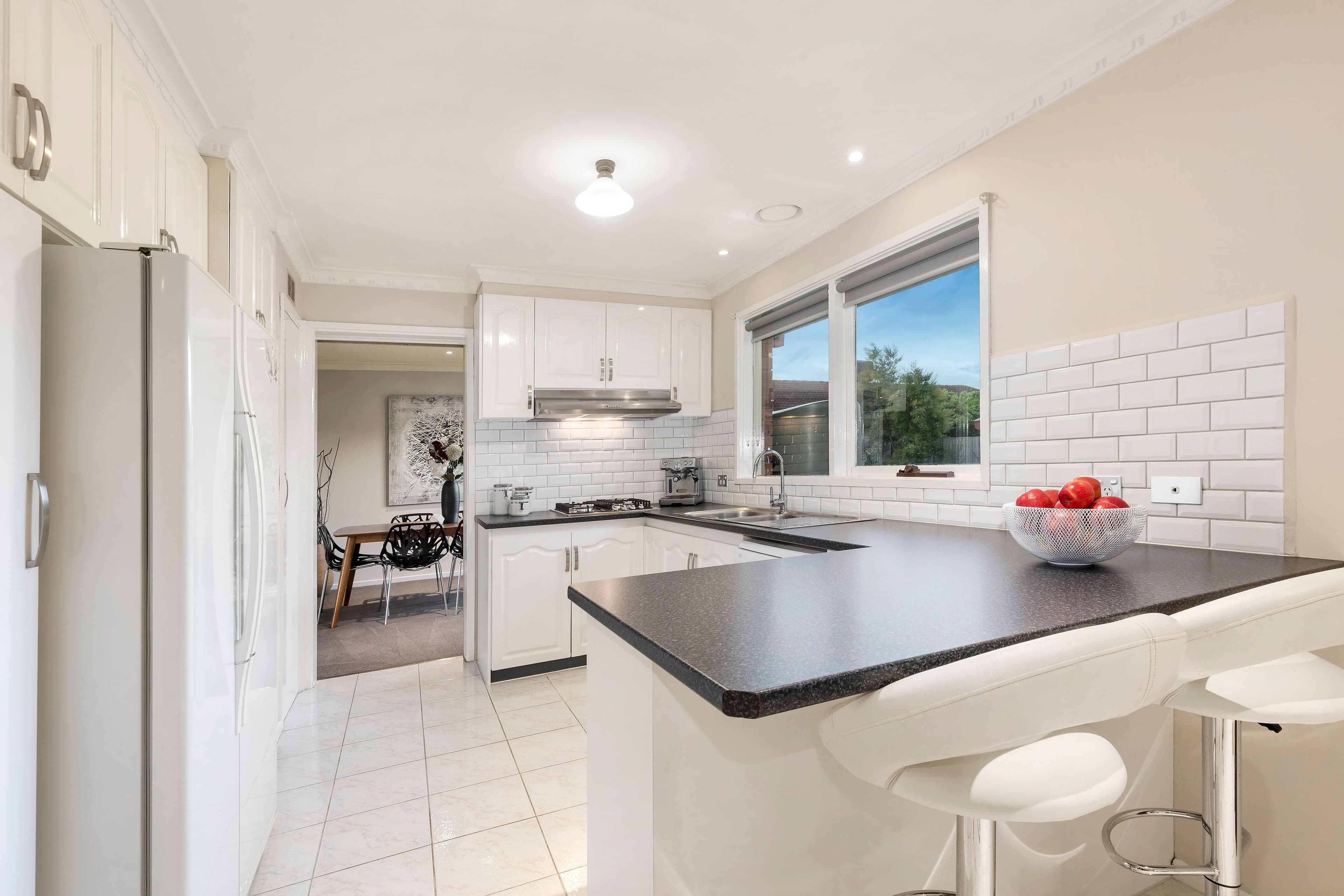 53 Ponsford Avenue, Wantirna South VIC 3152, Wantirna South - Thumbnail 4