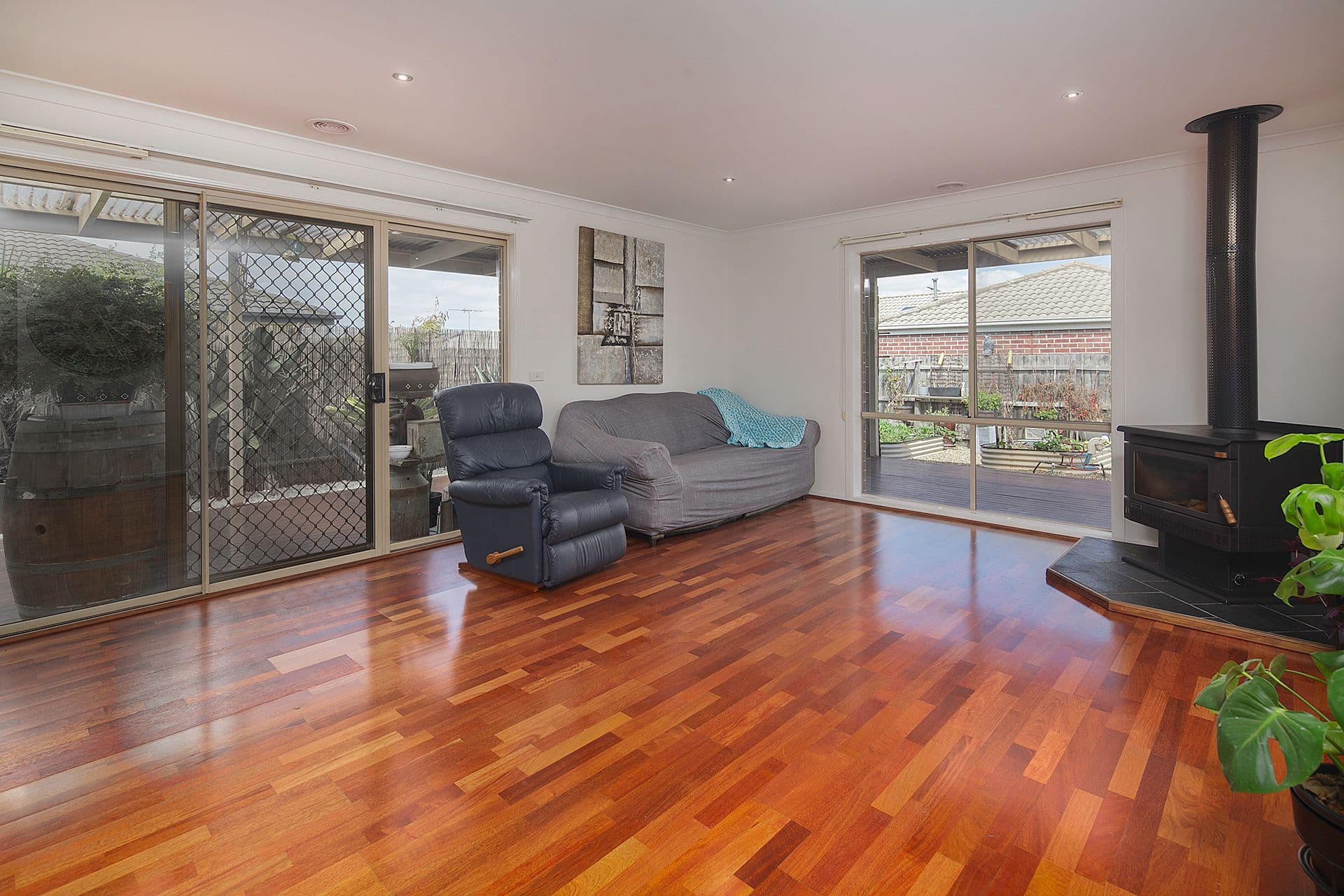 19 Ferndown Drive, Cranbourne VIC 3977, Cranbourne - Thumbnail 8