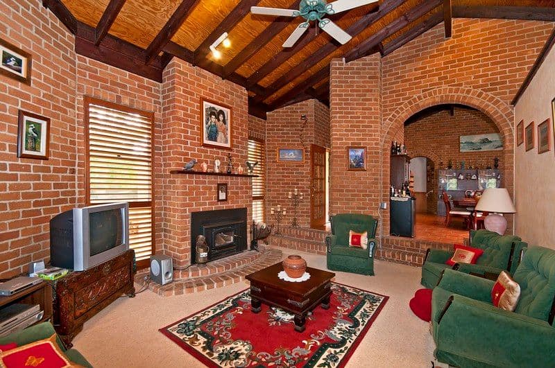 2 Exmouth Court, ELANORA QLD 4221, Elanora - Thumbnail 3