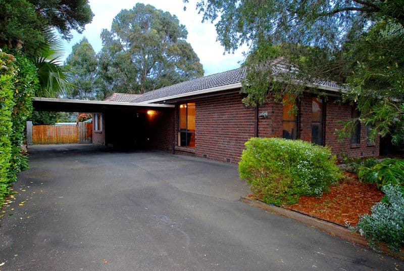 11 Larissa Court, CROYDON VIC 3136, Croydon - Image 1