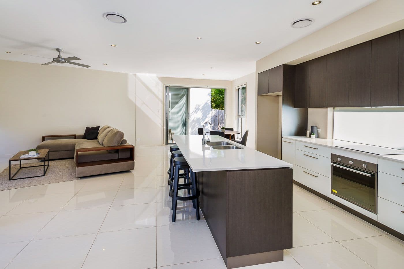 12 Topaz Court, Hollywell QLD 4216, Hollywell - Thumbnail 2
