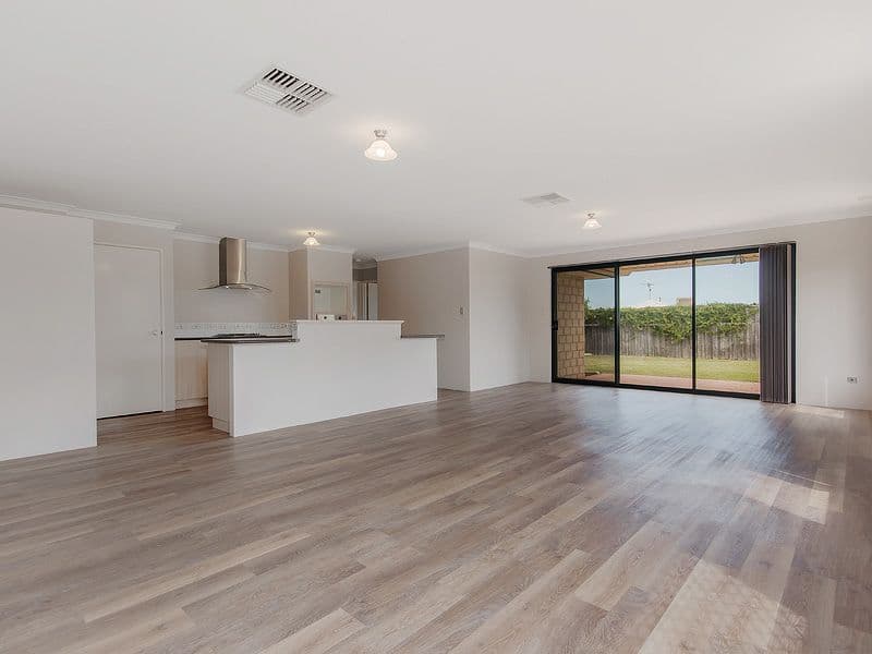 18 Seascapes Boulevard, Halls Head WA 6210, Halls Head - Thumbnail 2