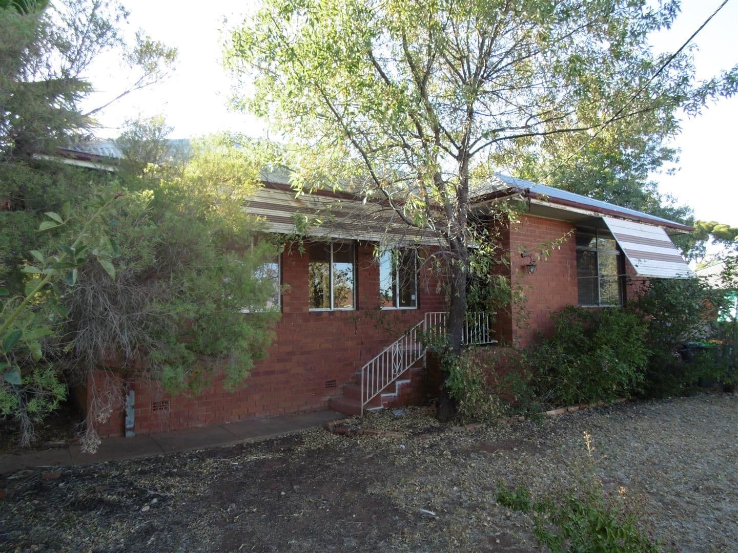61 High Street, Parkes - Image 1
