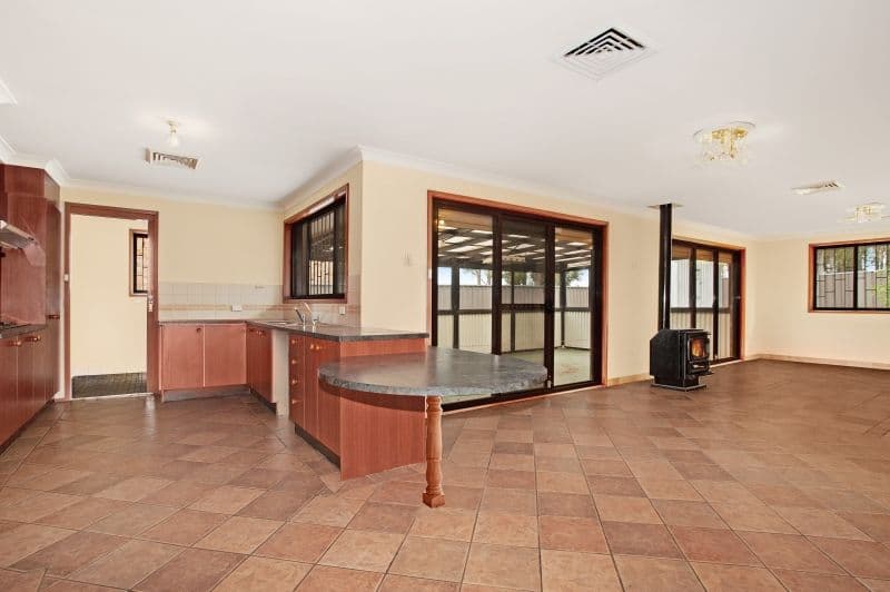 42 Castlereagh Street, BOSSLEY PARK NSW 2176, Bossley Park - Thumbnail 2