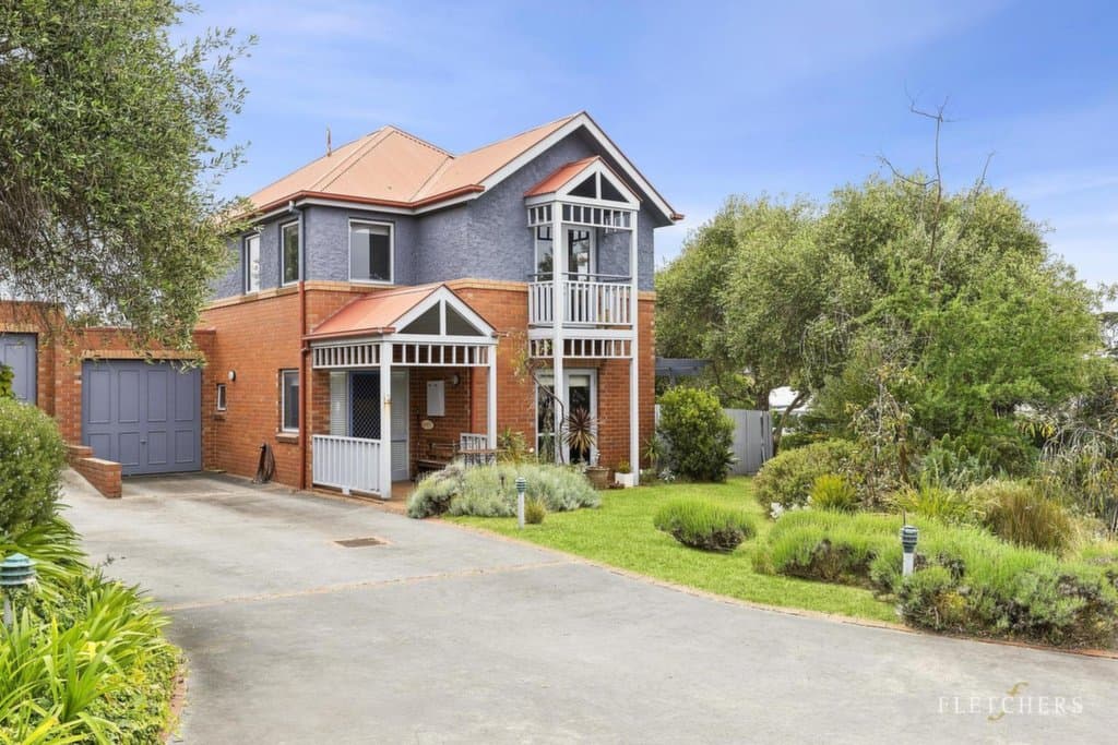 4/38 Bethune Street, Queenscliff - Image 1