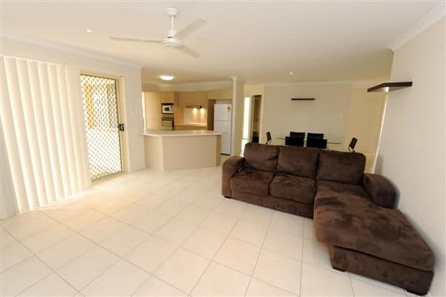 10 Jordana Court, GLADSTONE QLD 4680, Gladstone - Thumbnail 2