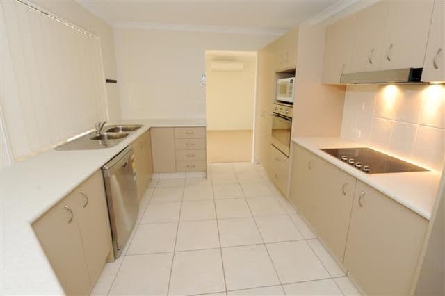 10 Jordana Court, GLADSTONE QLD 4680, Gladstone - Thumbnail 4