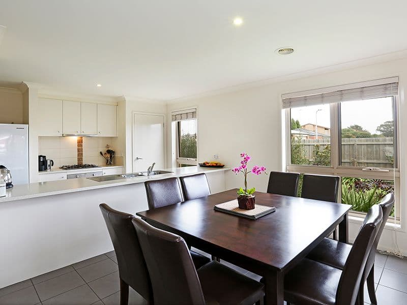 8 Bellagio Court, WHITTINGTON VIC 3219, Whittington - Thumbnail 6