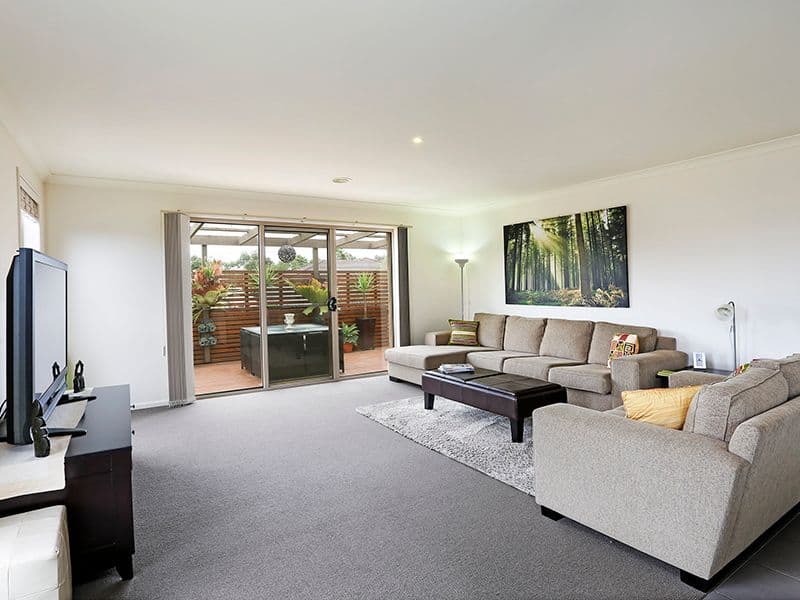 8 Bellagio Court, WHITTINGTON VIC 3219, Whittington - Thumbnail 8