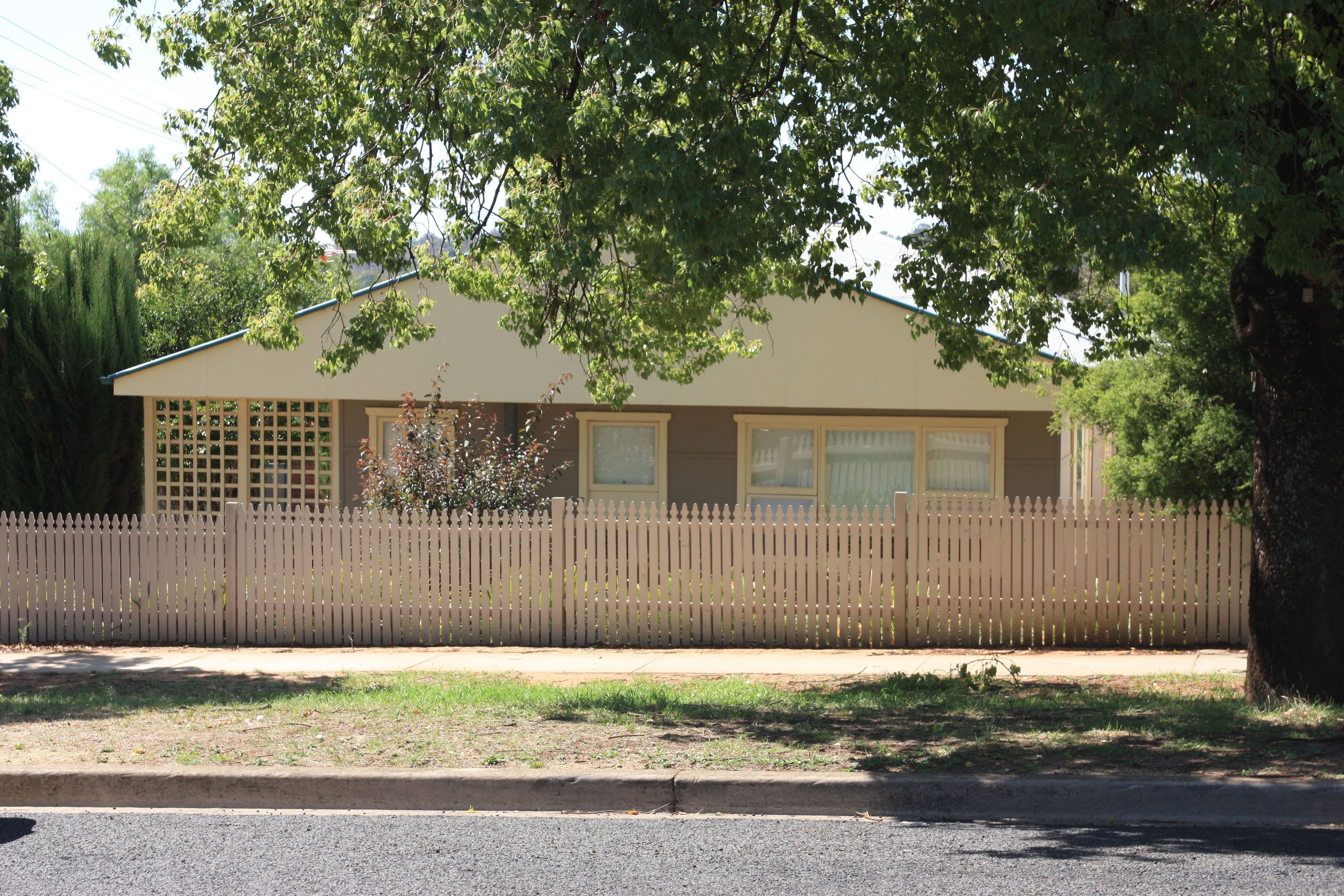 89 Allanan Street, Young - Image 1