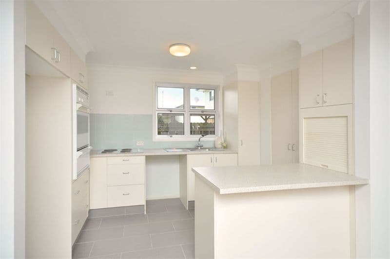 8 Roseleigh Street, WOOLOOWIN QLD 4030, Wooloowin - Thumbnail 4