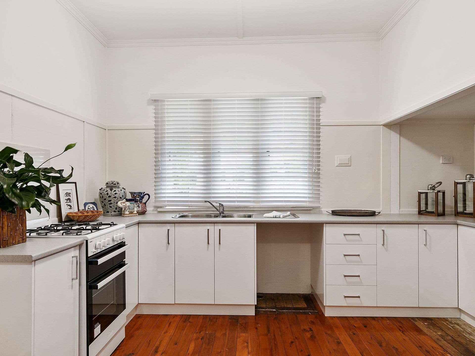 26 Curlewis Street, Holland Park West QLD 4121, Holland Park West - Thumbnail 7