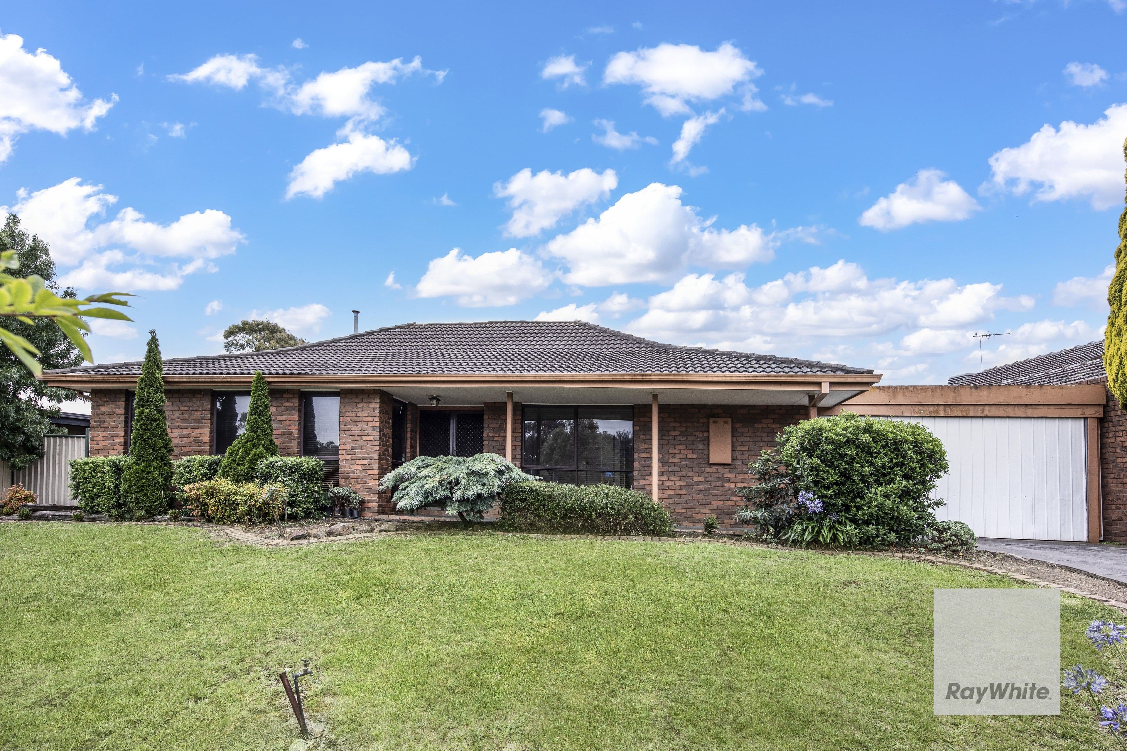11 Cocoparra Crescent, Taylors Lakes VIC 3038, Taylors Lakes - Image 1