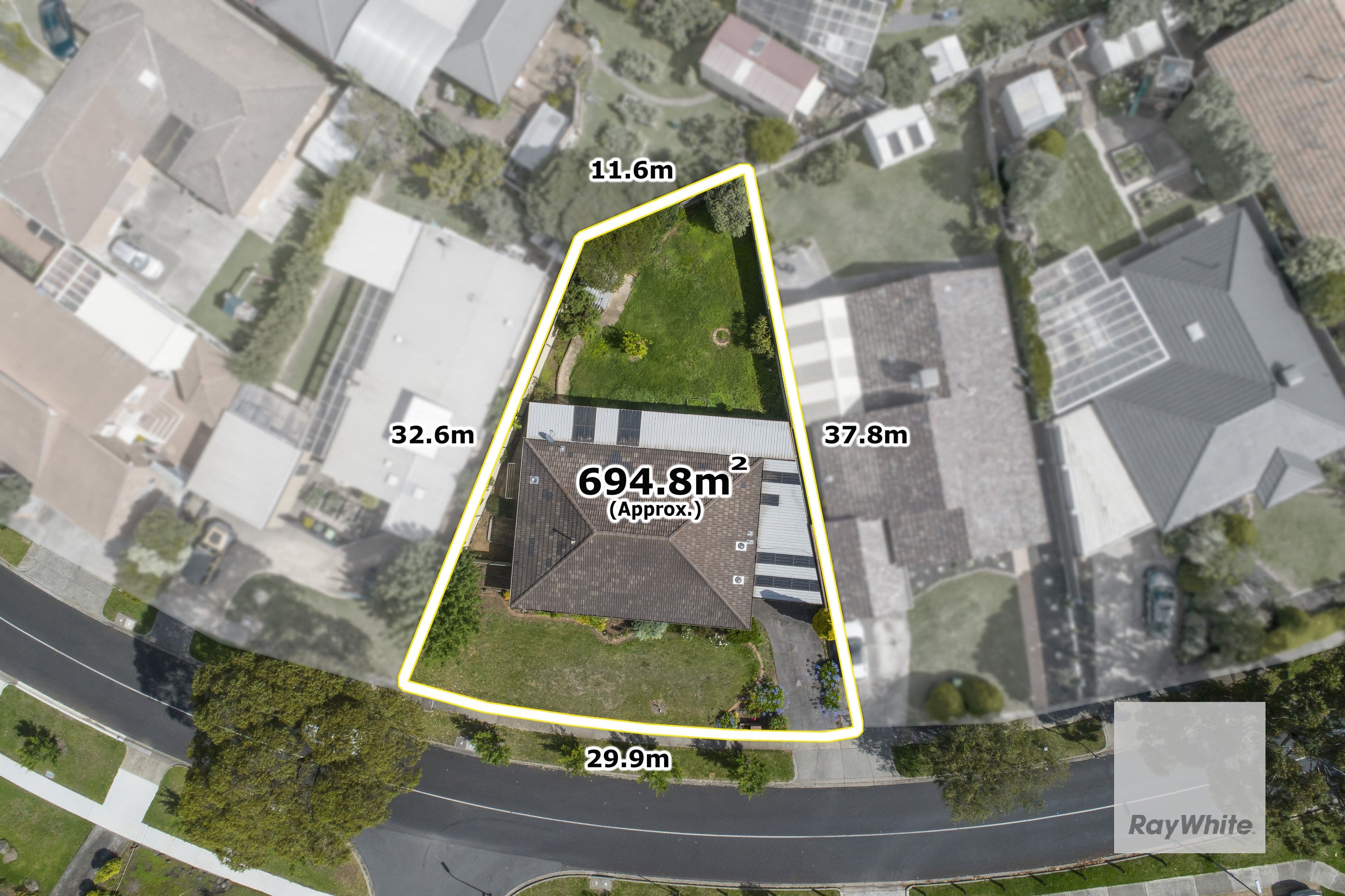 11 Cocoparra Crescent, Taylors Lakes VIC 3038, Taylors Lakes - Thumbnail 2
