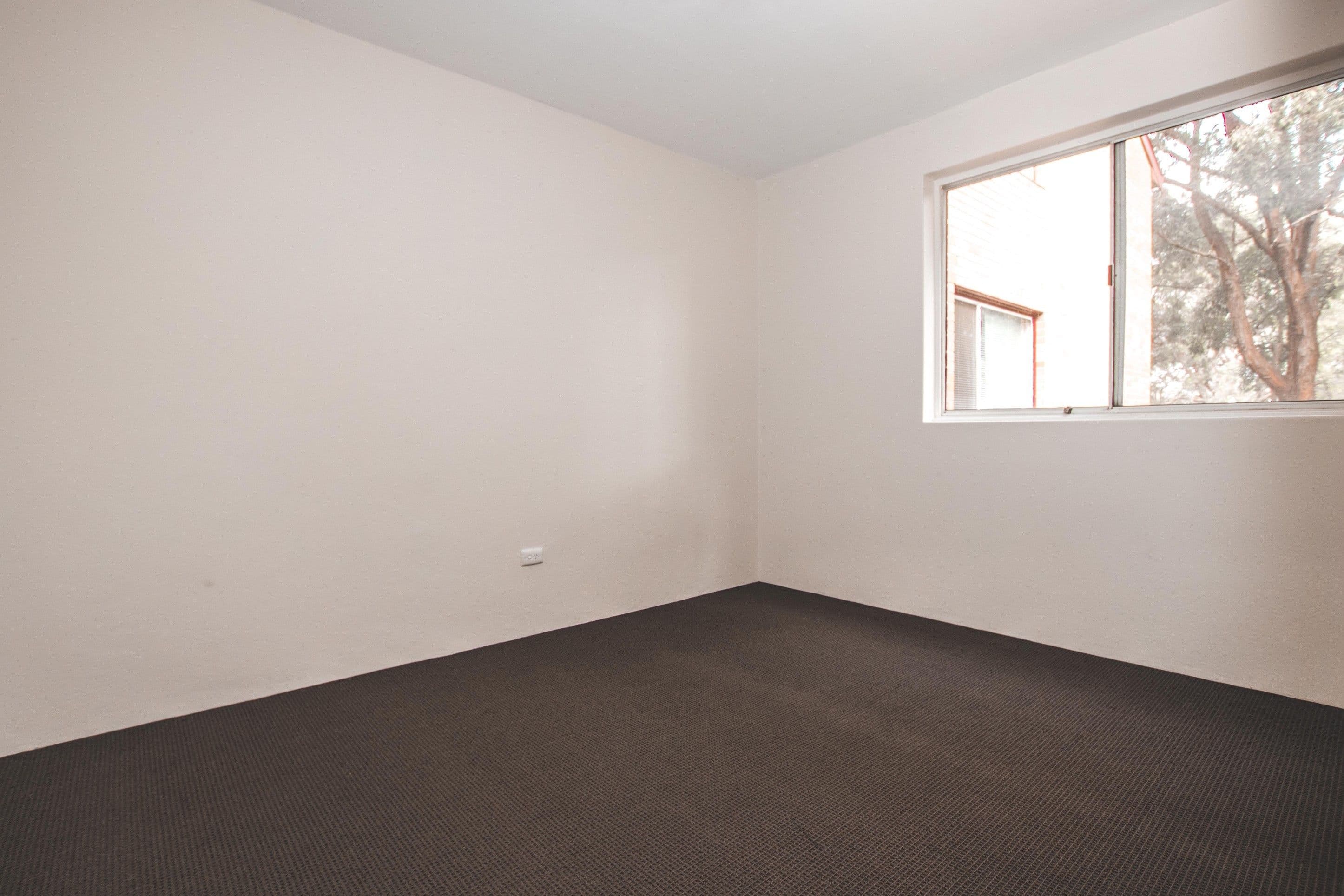 127 THE Crescent, Fairfield NSW 2165, Fairfield - Thumbnail 3