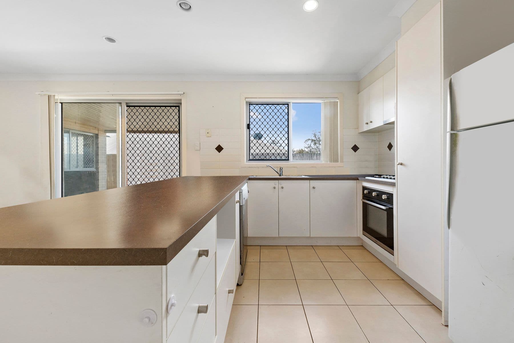 3 Somerset Terrace, Holmview QLD 4207, Holmview - Thumbnail 2