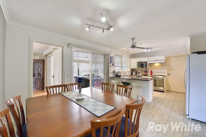 5 Collendina Crescent, Scoresby VIC 3179, Scoresby - Thumbnail 4