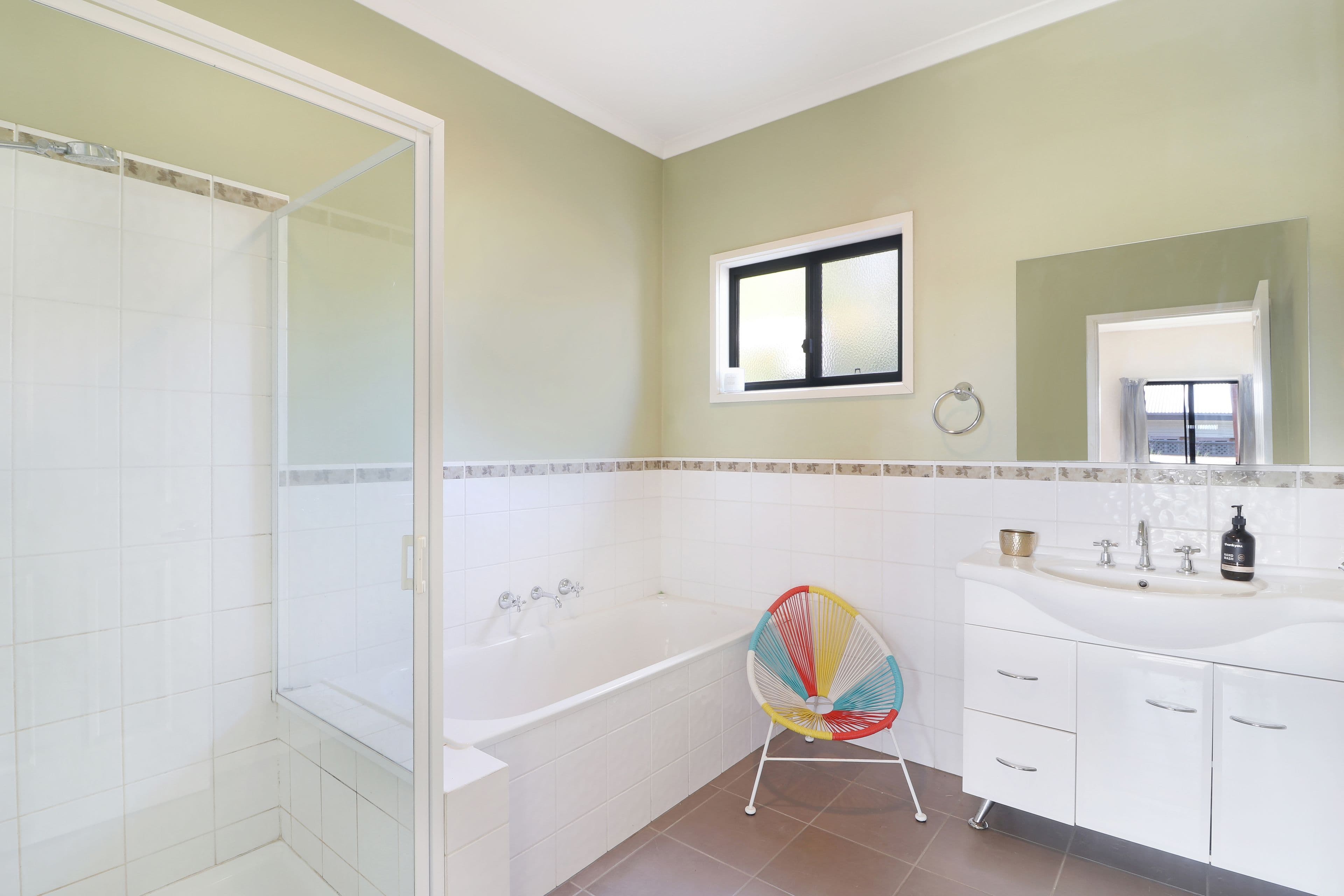 22 Kurrajong Drive, Altona Meadows - Thumbnail 2