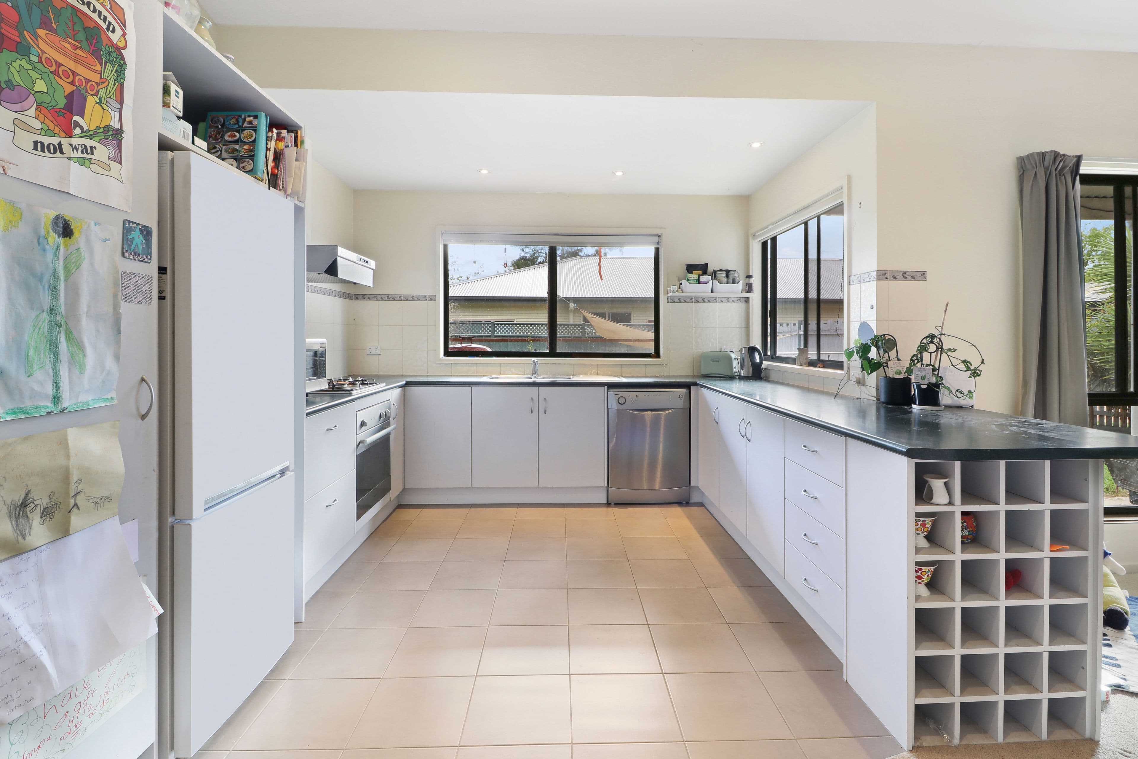22 Kurrajong Drive, Altona Meadows - Thumbnail 3