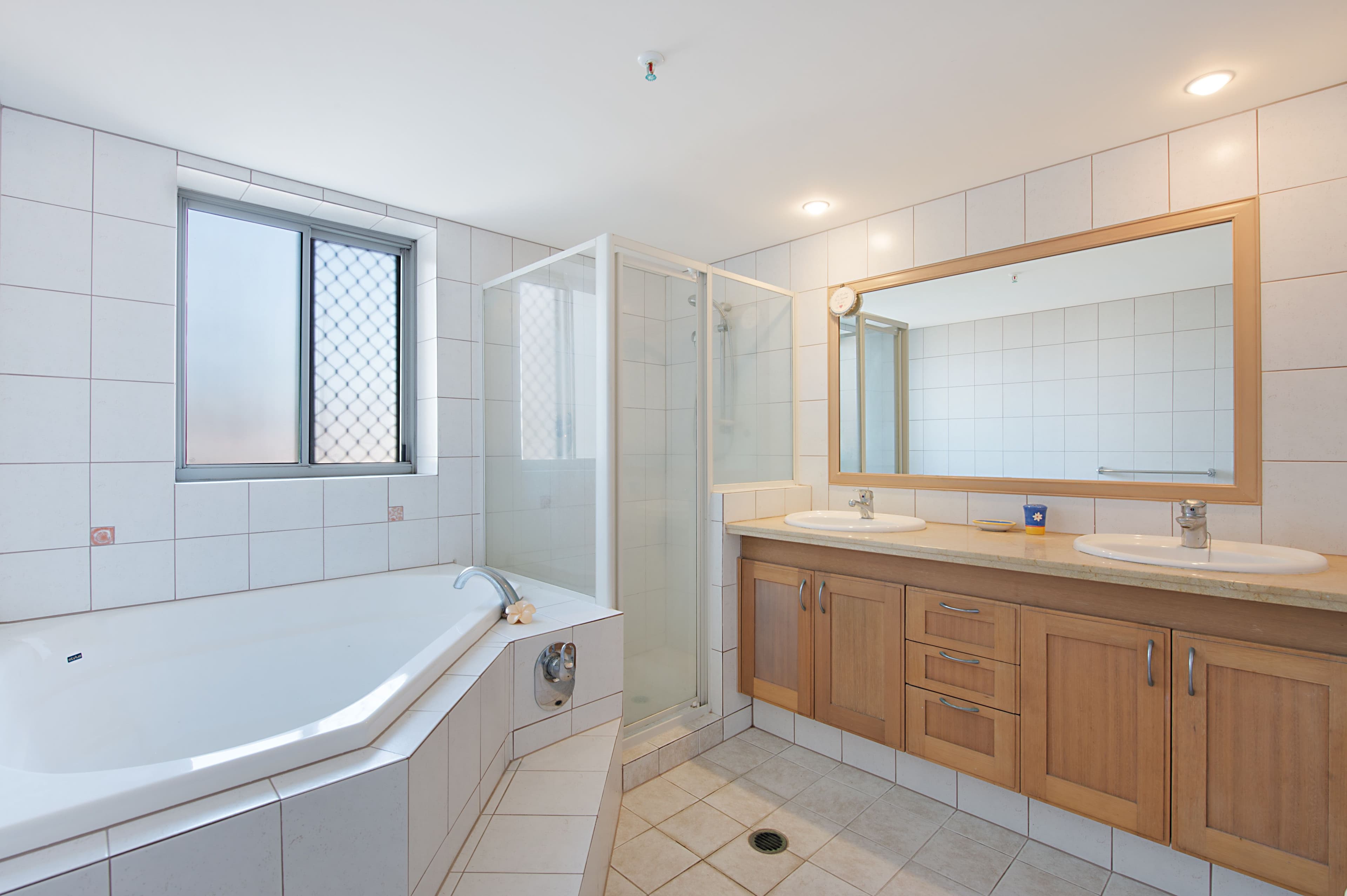 23 'Oceana' 100 Old Burleigh Road, Broadbeach QLD 4218, Broadbeach - Thumbnail 6