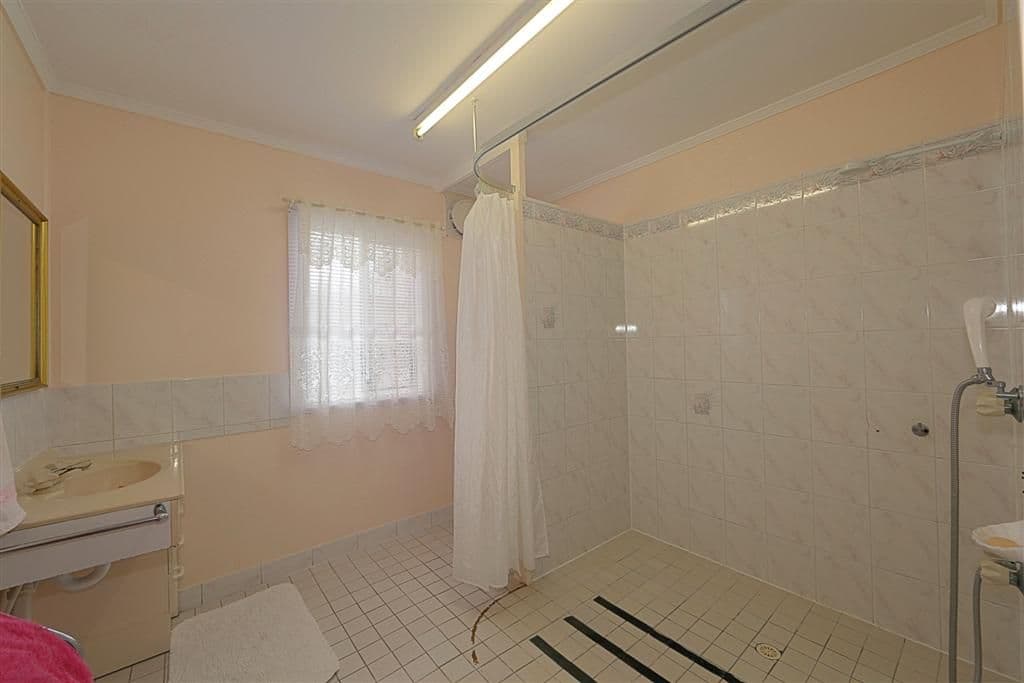 20 Redmond Street, AVENELL HEIGHTS QLD 4670, Avenell Heights - Thumbnail 4